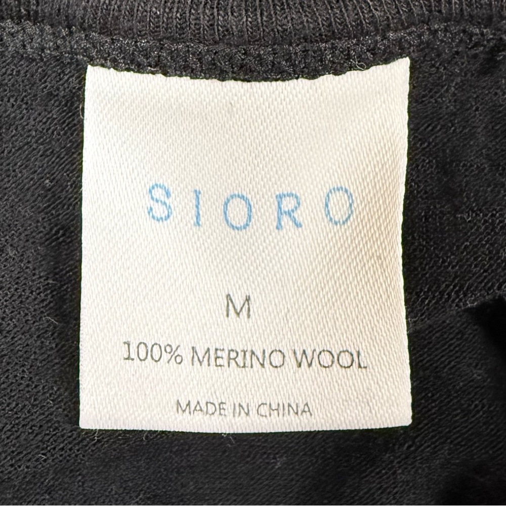 Sioro Black Merino Wool Top - Picture 6 of 7